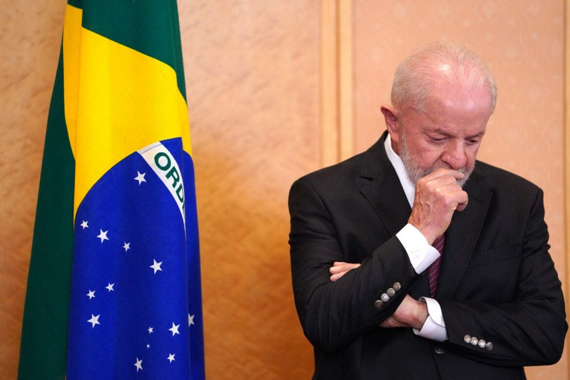 110493930-brazils-president-luiz-inacio-lula-da-silva-thinks-before-going-to-his-press-conference-i