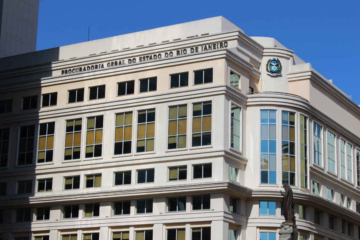 7240a4c2546f4ad6a581999394f36360