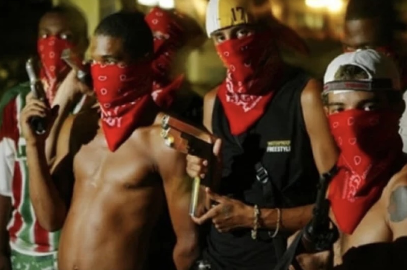7485090e-bandidos-do-comando-vermelho-by-redes-sociais