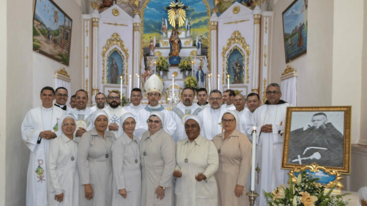 Capela-do-Colegio-de-Nossa-Senhora-do-Bom-Conselho_Pascom-Garanhuns