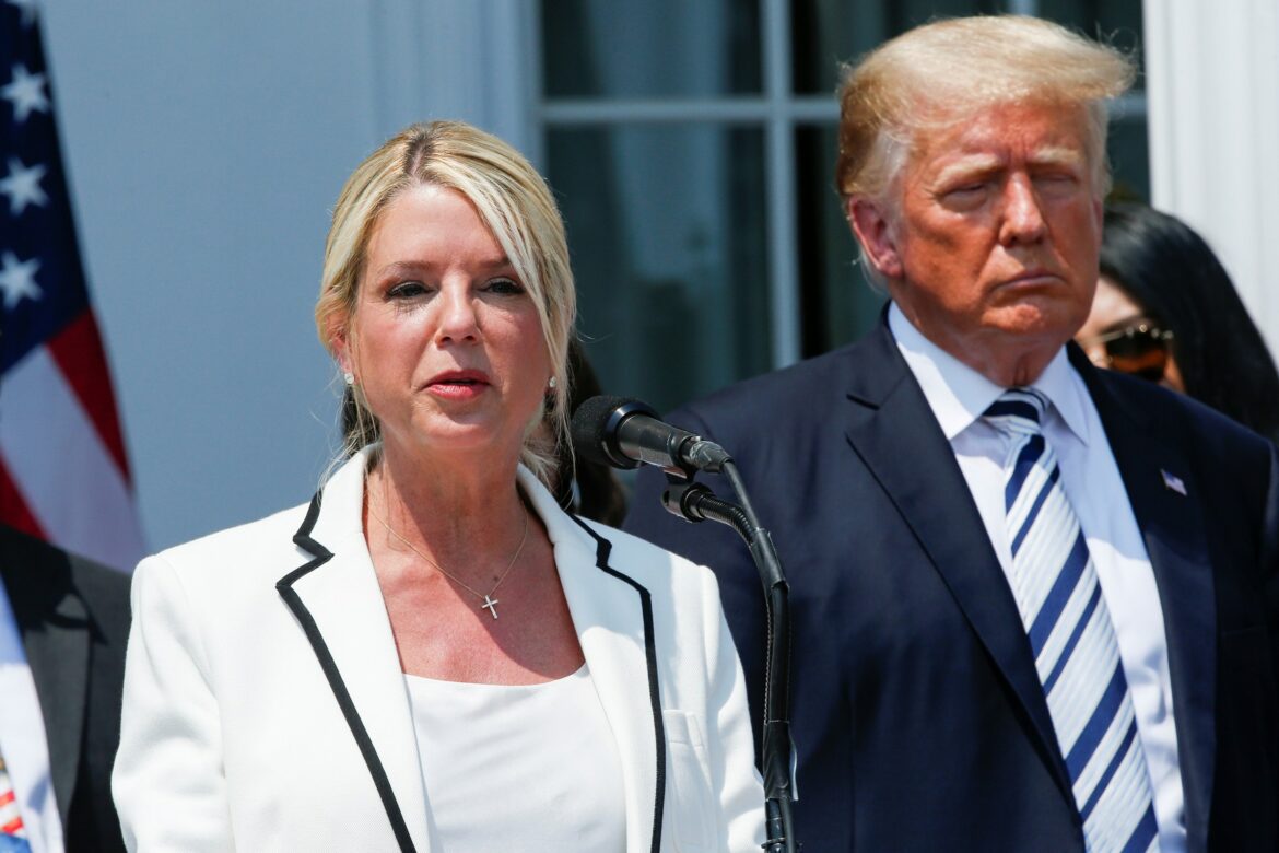 pam-bondi-trump-rt-jt-241121_1732233063434_hpEmbed_3x2